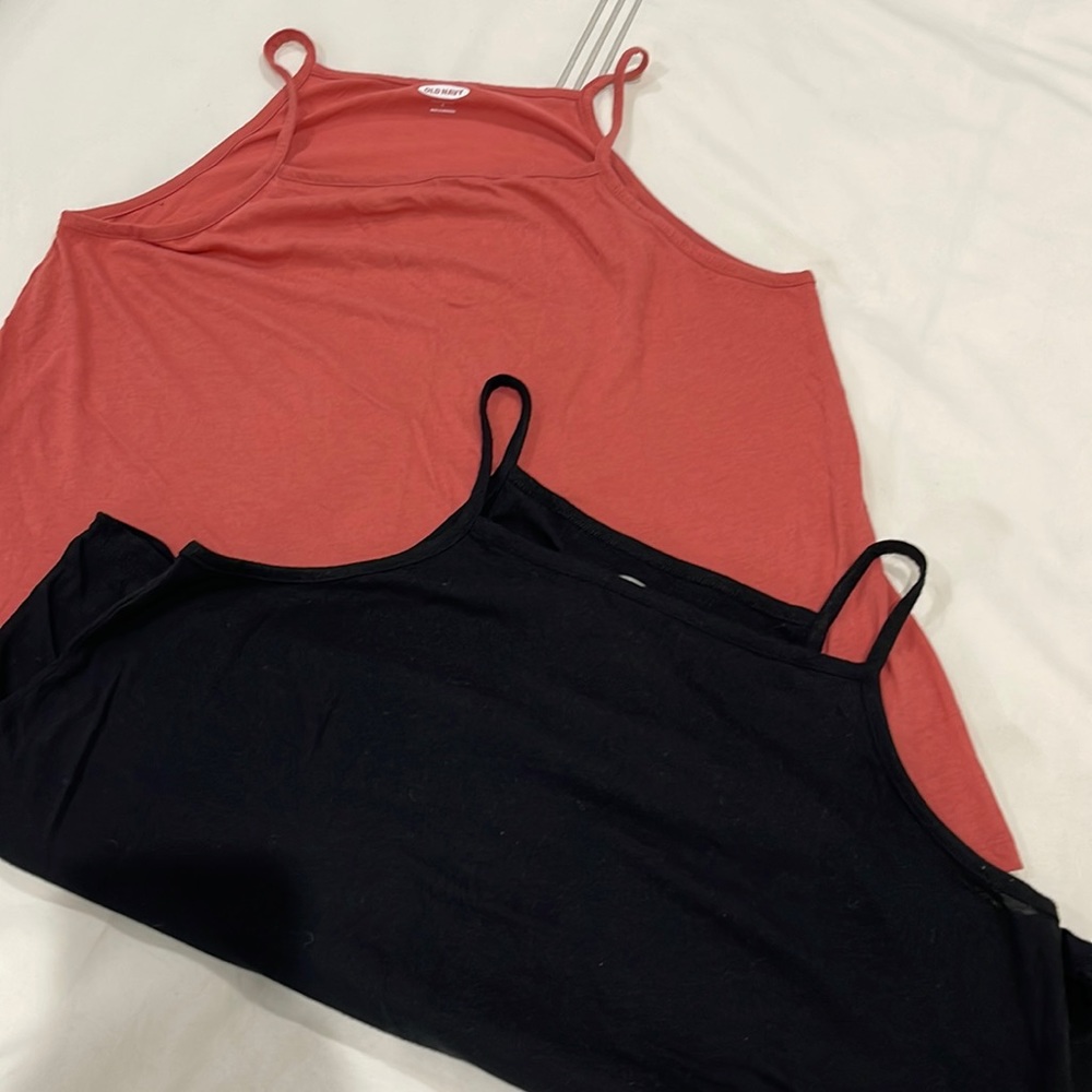 Lot of 2 Old Navy float tank tops size large